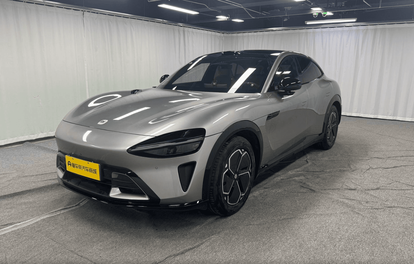 XIAOMI AUTO YU7